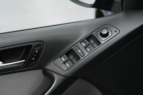 Volkswagen Tiguan Trend&Fun, 2011 года, пробег 151550 км