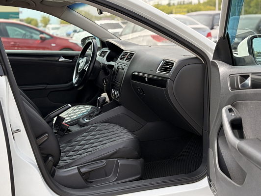 Volkswagen Jetta Comfortline, 2012 года, пробег 143109 км