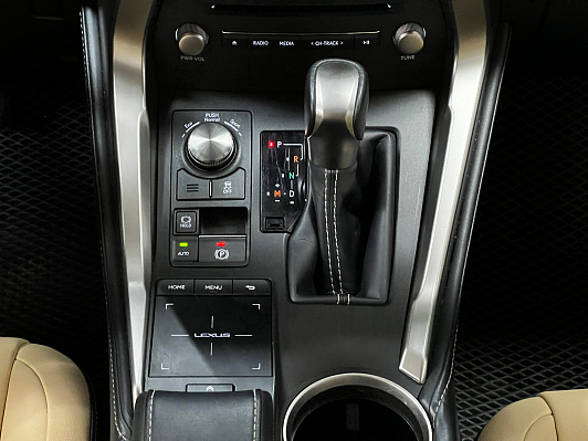 Lexus NX Progressive, 2020 года, пробег 65801 км