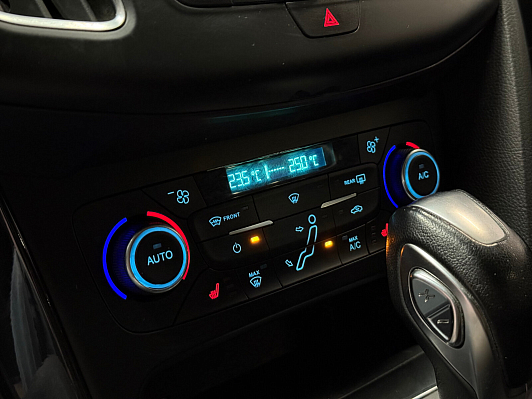 Ford Focus Titanium, 2017 года, пробег 196000 км