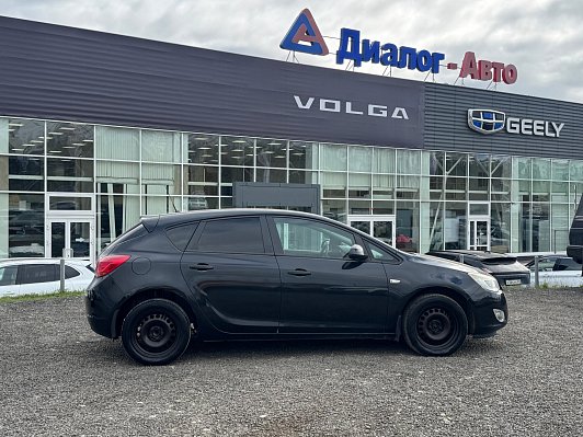 Opel Astra Essentia, 2011 года, пробег 151465 км