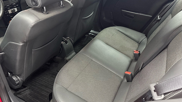 Opel Astra, 2012 года, пробег 105806 км