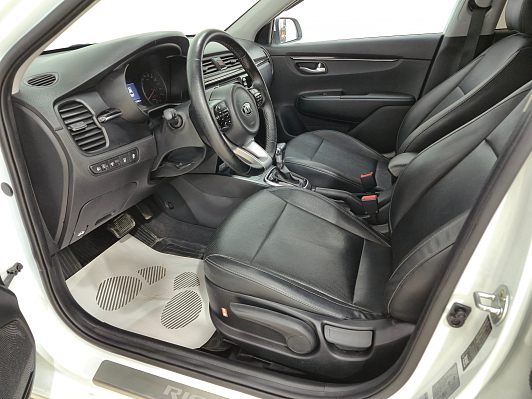 Kia Rio Prestige, 2018 года, пробег 123621 км