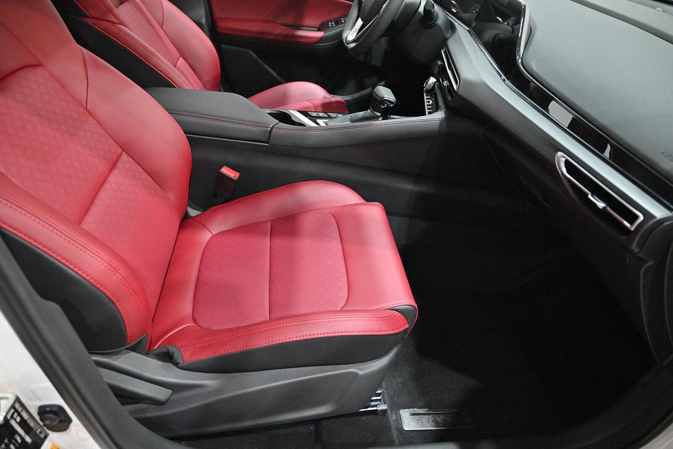 Changan Eado Plus Техно, белый
