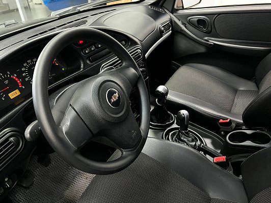Chevrolet Niva SL, 2011 года, пробег 198000 км