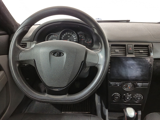 Lada (ВАЗ) Priora Люкс, 2011 года, пробег 206055 км