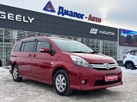 Toyota ISis, 2013 года, пробег 117800 км