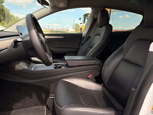 Tesla Model Y, 2021 года, пробег 44150 км