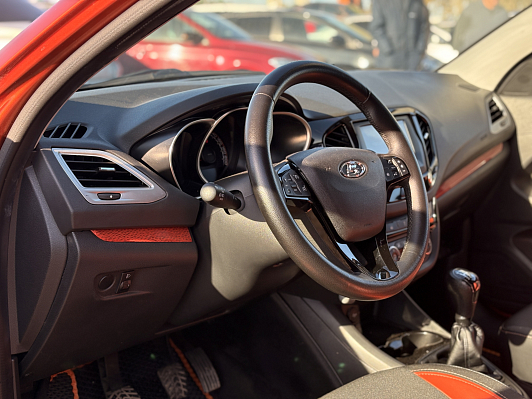 Lada (ВАЗ) Vesta Luxe Multimedia, 2018 года, пробег 131080 км