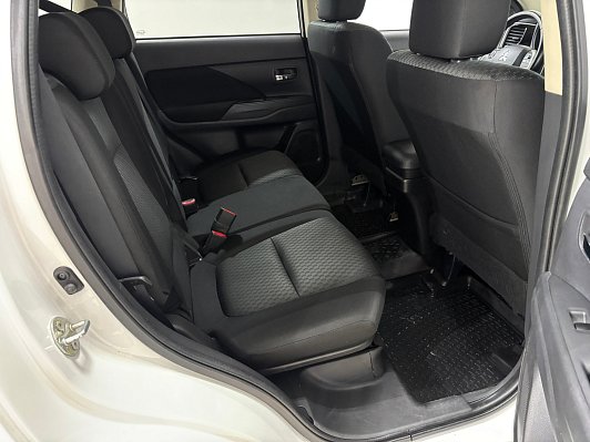 Mitsubishi Outlander, 2013 года, пробег 189757 км