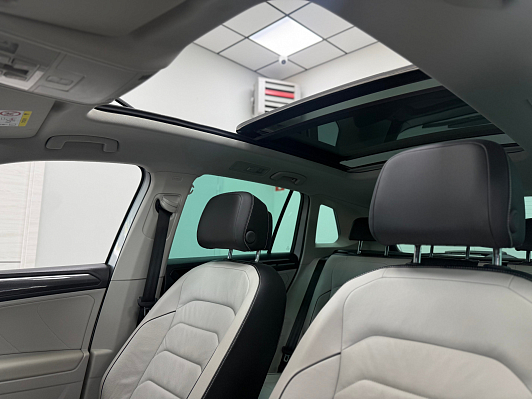 Volkswagen Tiguan, 2019 года, пробег 105312 км