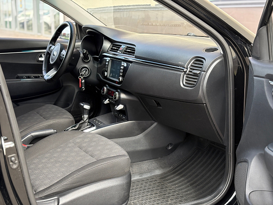 Kia Rio Luxe RED Line, 2019 года, пробег 95000 км