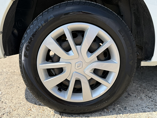 Renault Logan Access, 2021 года, пробег 38245 км