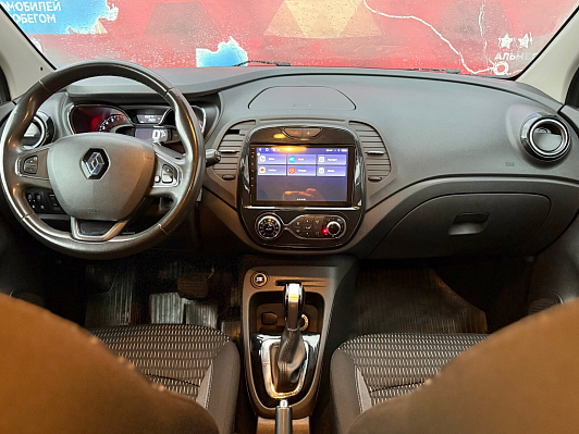 Renault Kaptur Extreme, 2017 года, пробег 102200 км