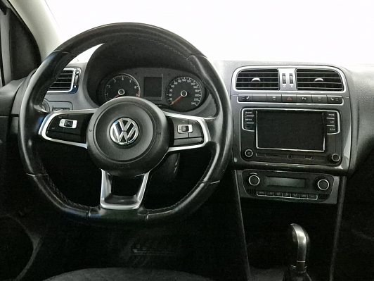 Volkswagen Polo Comfortline, 2019 года, пробег 93211 км