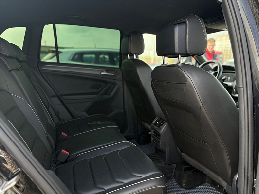 Volkswagen Tiguan R-Line, 2021 года, пробег 53843 км