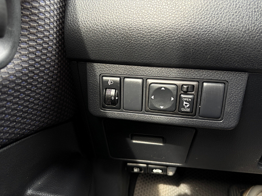 Nissan Tiida, 2008 года, пробег 149000 км