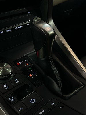 Lexus NX Black Vision, 2020 года, пробег 90000 км