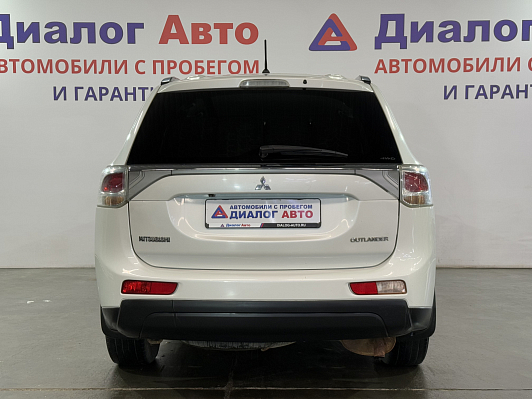 Mitsubishi Outlander Instyle, 2013 года, пробег 256000 км