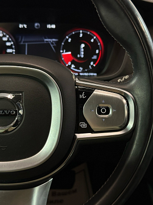 Volvo XC60 Inscription, 2018 года, пробег 525001 км