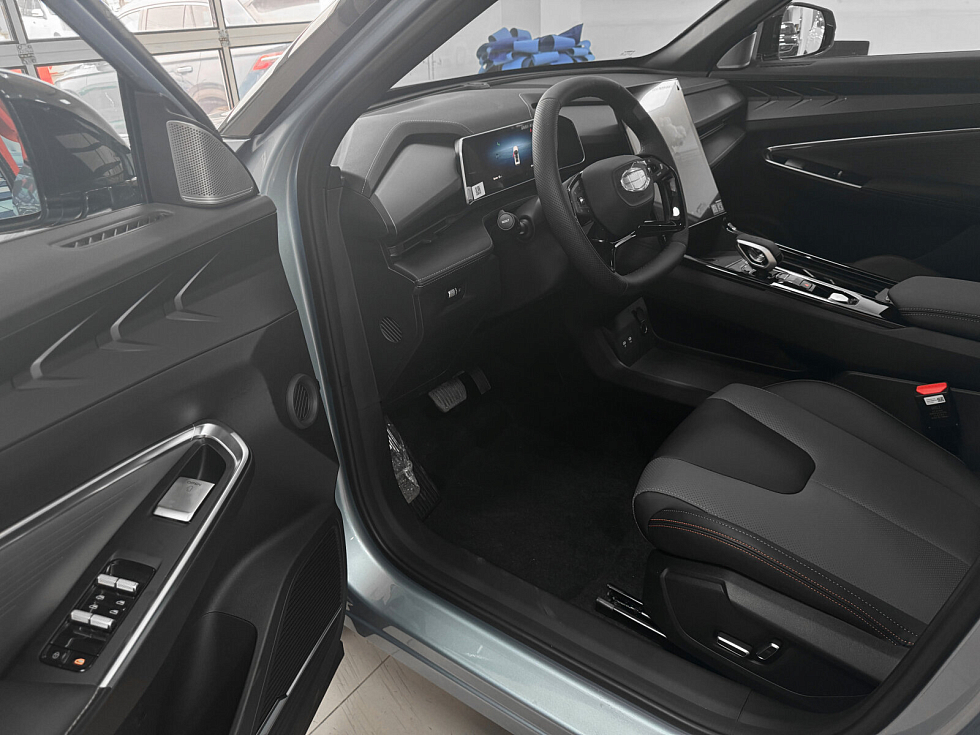 Geely Cityray Luxury, голубой