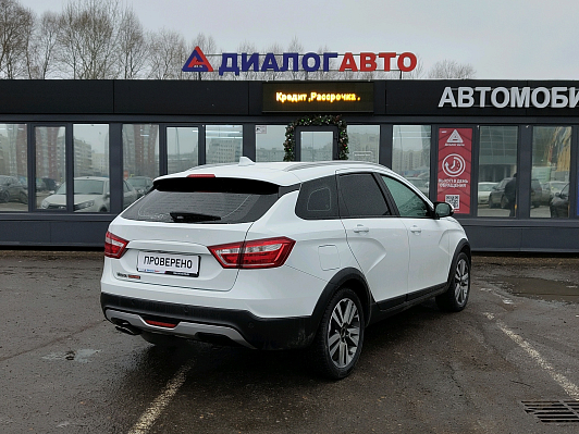 Lada (ВАЗ) Vesta Luxe, 2018 года, пробег 114000 км