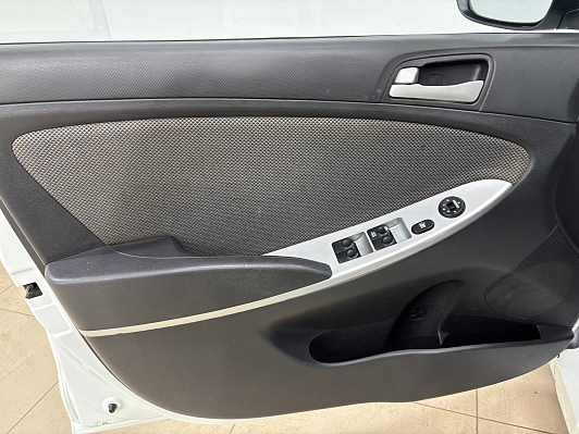 Hyundai Solaris Active, 2012 года, пробег 191547 км