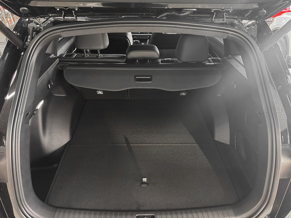 Geely Monjaro Flagship SE, черный