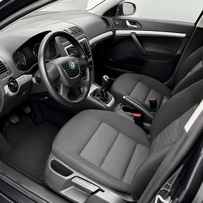 Skoda Octavia Ambition, 2010 года, пробег 184079 км