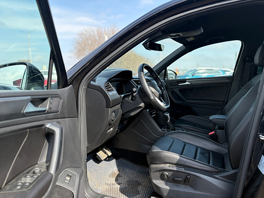 Volkswagen Tiguan R-Line, 2021 года, пробег 53843 км