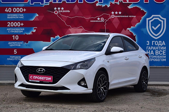Hyundai Solaris Специальная Серия "10 лет", 2021 года, пробег 89000 км
