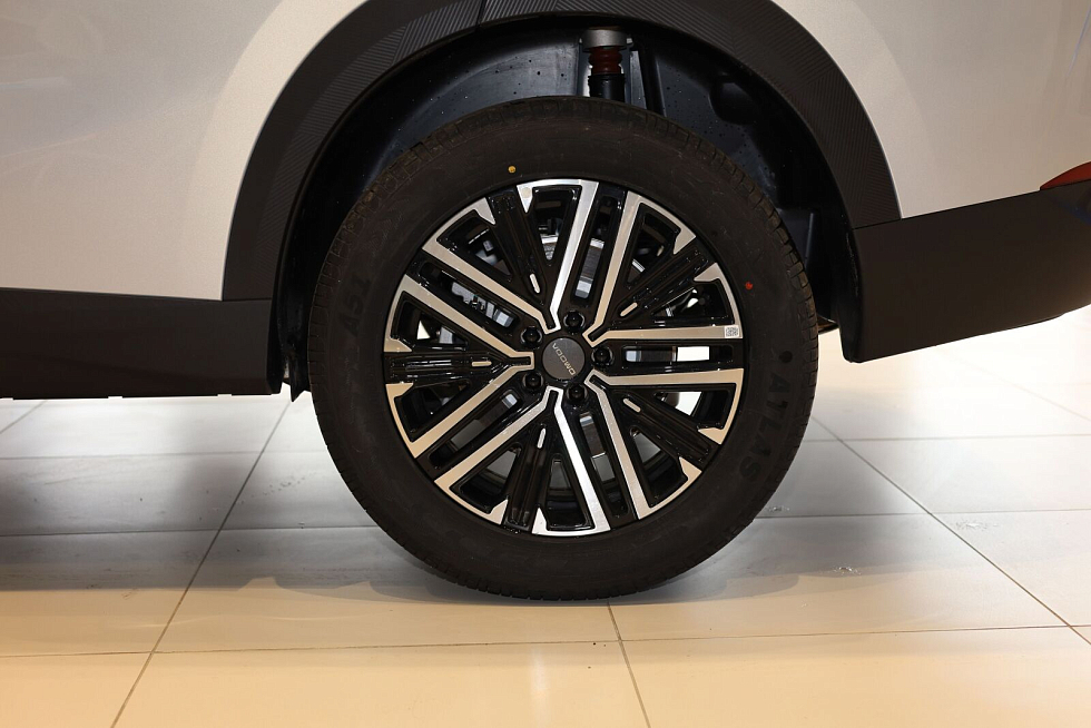 Omoda C7 Active, серебряный