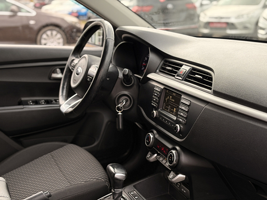Kia Rio Luxe, 2018 года, пробег 131747 км