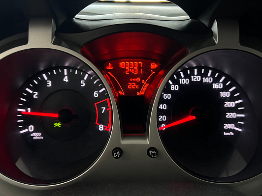 Nissan Juke SE, 2012 года, пробег 183000 км