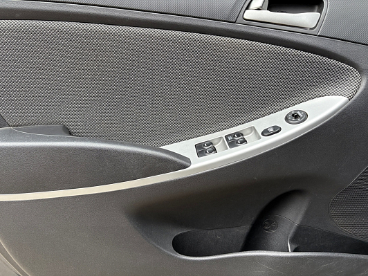 Hyundai Solaris Active, 2013 года, пробег 171127 км