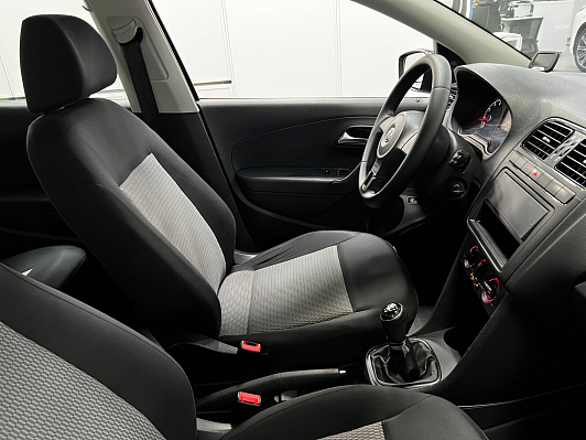 Volkswagen Polo Trendline, 2015 года, пробег 158000 км