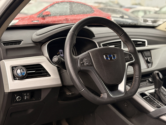 Geely Atlas Luxury, 2019 года, пробег 131015 км