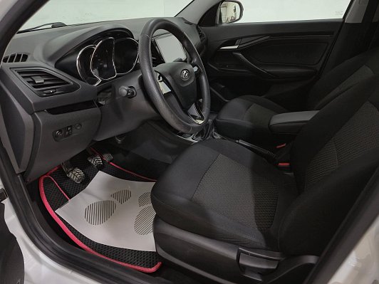 Lada (ВАЗ) Vesta Comfort, 2017 года, пробег 137903 км
