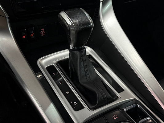 Mitsubishi Pajero Sport Ultimate, 2017 года, пробег 117001 км