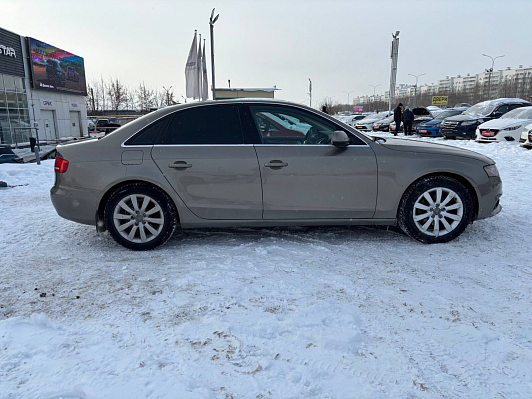 Audi A4, 2010 года, пробег 219615 км