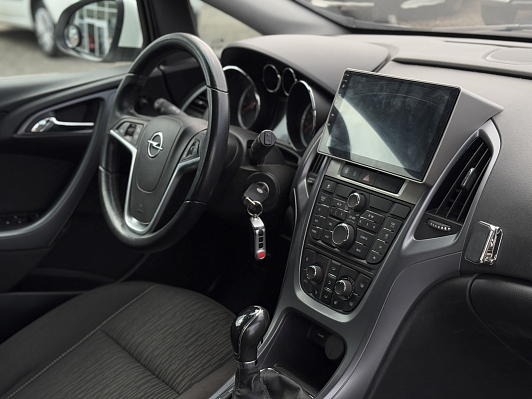 Opel Astra Cosmo, 2013 года, пробег 147217 км