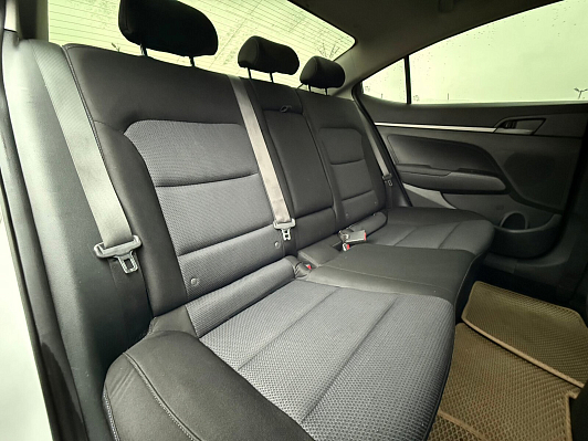 Hyundai Elantra Base, 2016 года, пробег 239299 км