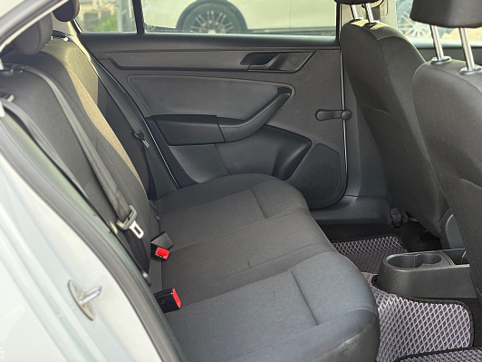 Skoda Rapid Ambition, 2015 года, пробег 238937 км