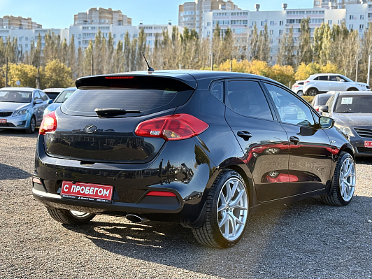 Kia Ceed Prestige, 2015 года, пробег 165000 км