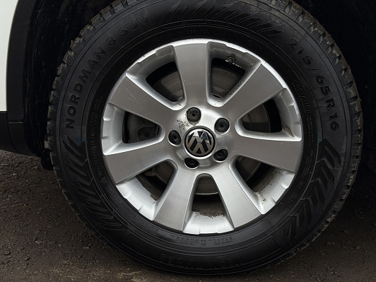 Volkswagen Tiguan Avenue, 2013 года, пробег 272000 км