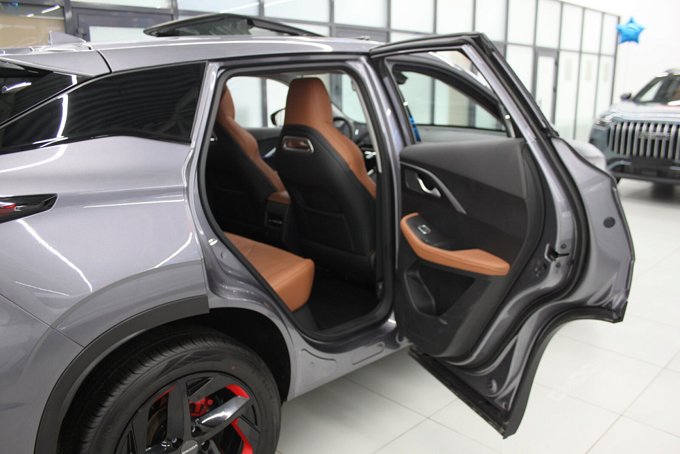 Omoda C5 Стиль, серый