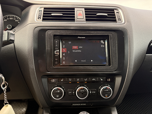 Volkswagen Jetta Comfortline, 2012 года, пробег 143109 км