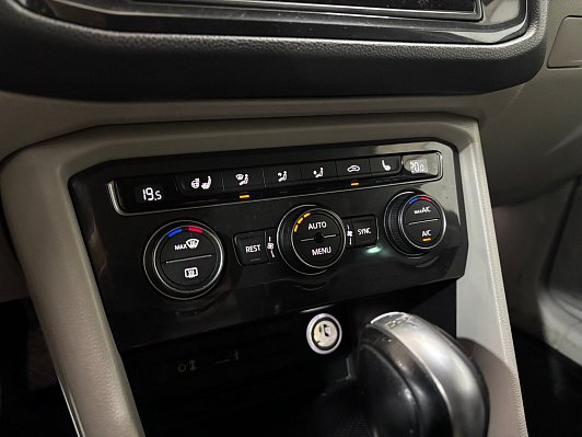 Volkswagen Tiguan CONNECT, 2017 года, пробег 167980 км