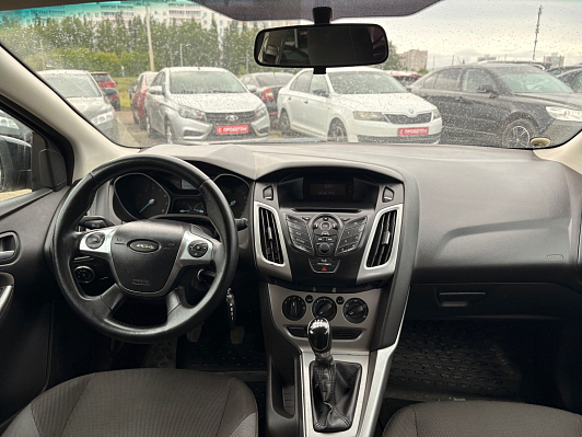 Ford Focus Trend, 2011 года, пробег 268837 км