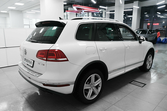 Volkswagen Touareg R-line, 2014 года, пробег 160000 км